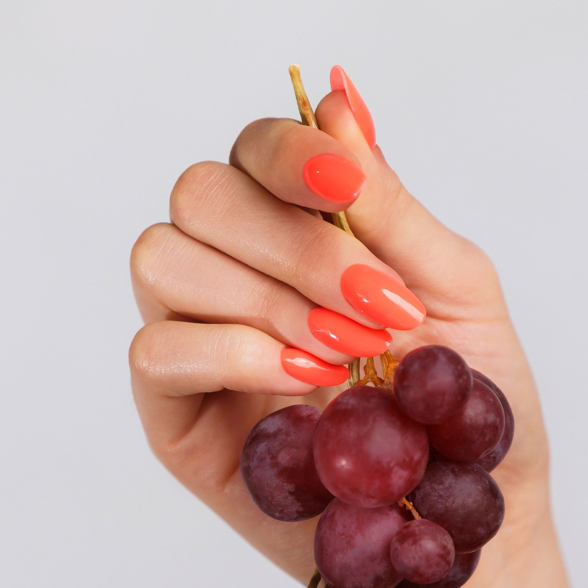 MM Lakier hybrydowy Żar Ciał 1530 - obrazek 4